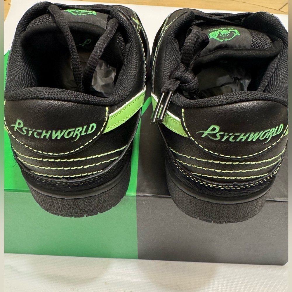 Black and Green  Athletic Shoes - Skateboard style showsthey are a size 8 Men’s - Picture 4 of 9